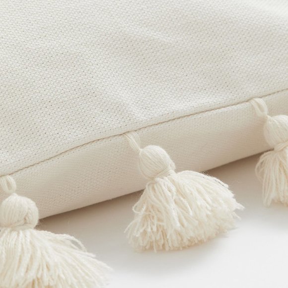 H&M Home Tasseled Pillow Case Cushion Cover - 20" x 20" - Picture 2 of 2
